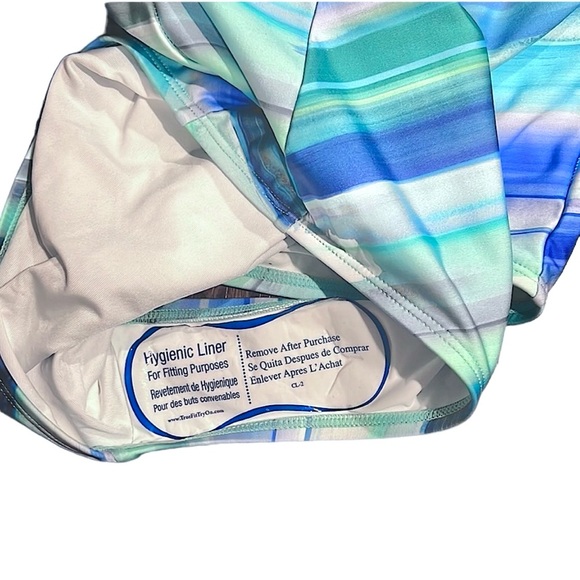 La Blanca Ocean Tides Striped One Piece - Picture 12 of 16